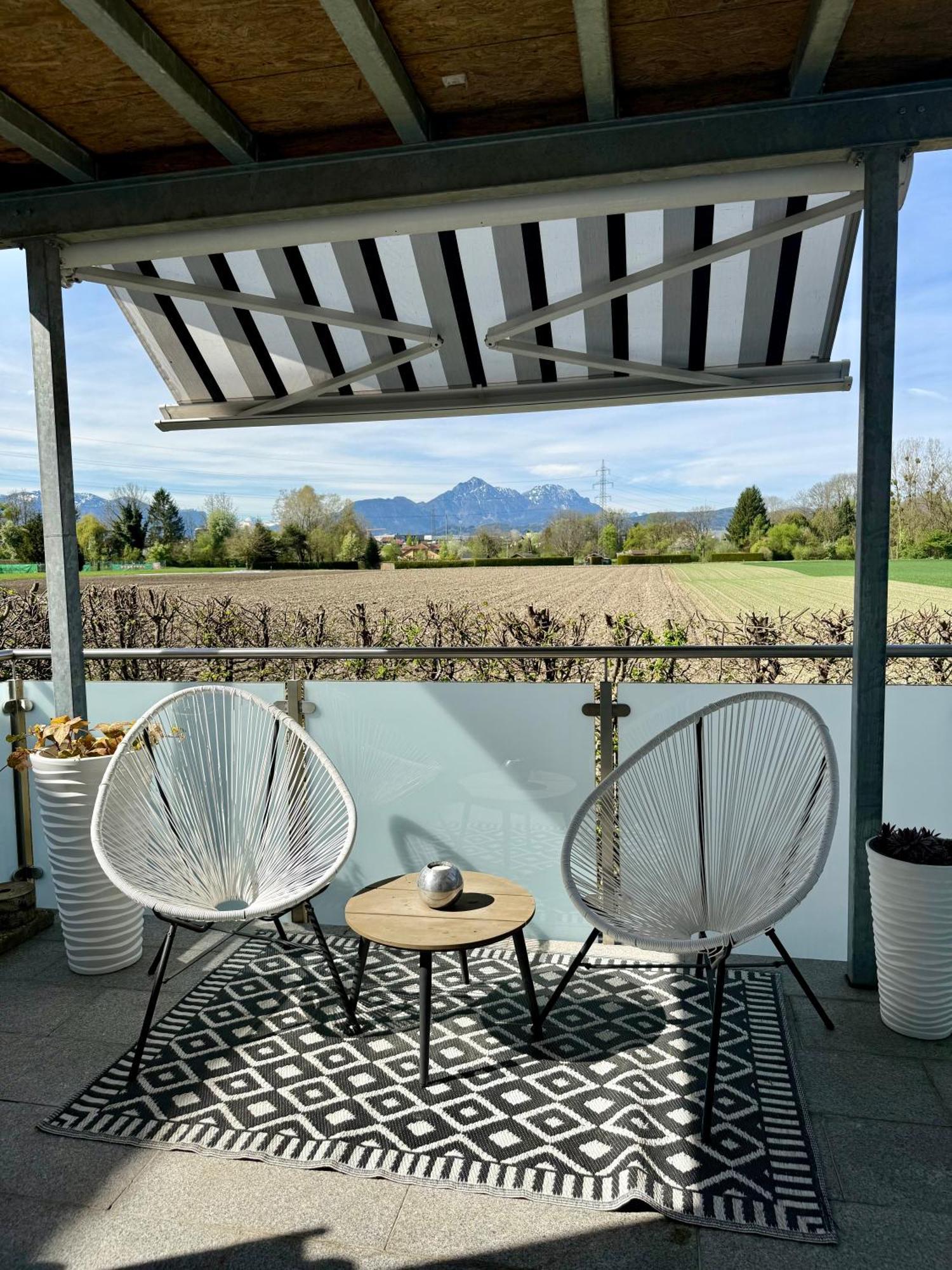 Wohnung Im Gruenen Am Stadtrand, 50 M2, Eigener Garten Mit Terrasse, Eigener Eingang, Kostenloses Parken Salzburg Exterior foto